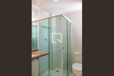 Apartamento à venda com 68m², 2 quartos e 2 vagas Apartamento à venda com 68m², 2 quartos e 2 vagasBanheiro da Suíte