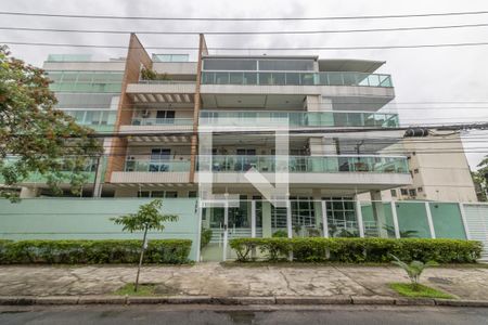 Apartamento à venda com 103m², 3 quartos e 2 vagasFachada