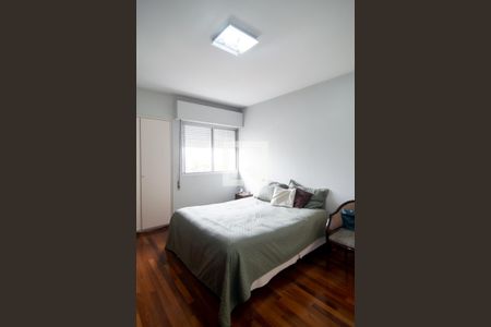 Apartamento à venda com 239m², 3 quartos e 3 vagas Apartamento à venda com 239m², 3 quartos e 3 vagasQuarto 1