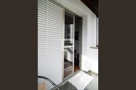 Apartamento à venda com 239m², 3 quartos e 3 vagas Apartamento à venda com 239m², 3 quartos e 3 vagasVaranda Quarto 3 - Suite