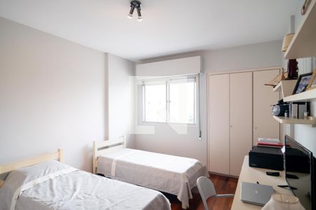 Apartamento à venda com 239m², 3 quartos e 3 vagas Apartamento à venda com 239m², 3 quartos e 3 vagasQuarto 2