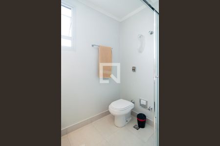 Apartamento à venda com 239m², 3 quartos e 3 vagas Apartamento à venda com 239m², 3 quartos e 3 vagasBanheiro Social