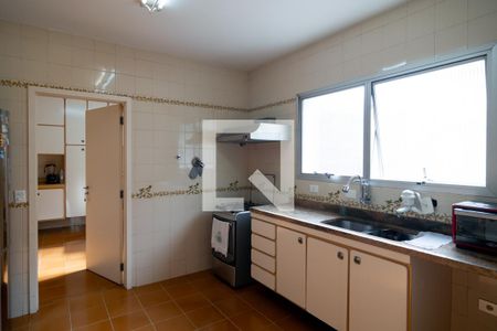 Apartamento à venda com 239m², 3 quartos e 3 vagas Apartamento à venda com 239m², 3 quartos e 3 vagasCozinha