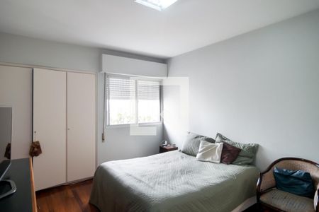 Apartamento à venda com 239m², 3 quartos e 3 vagas Apartamento à venda com 239m², 3 quartos e 3 vagasQuarto 1