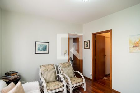 Apartamento à venda com 239m², 3 quartos e 3 vagas Apartamento à venda com 239m², 3 quartos e 3 vagasSala Íntima