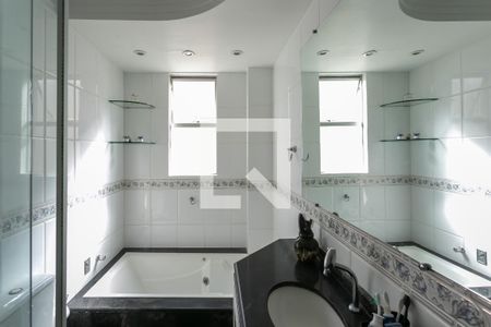 Apartamento à venda com 110m², 4 quartos e 2 vagas Apartamento à venda com 110m², 4 quartos e 2 vagasBanheiro da Suíte 2