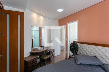 Apartamento à venda com 110m², 4 quartos e 2 vagas Apartamento à venda com 110m², 4 quartos e 2 vagasQuarto 3 - Suíte