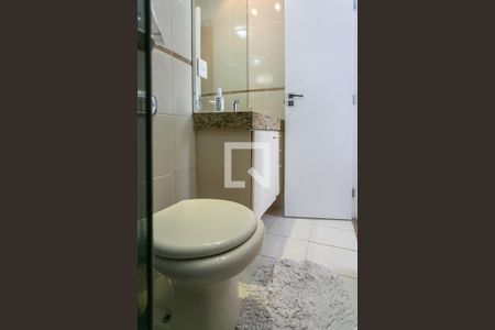 Apartamento à venda com 110m², 4 quartos e 2 vagas Apartamento à venda com 110m², 4 quartos e 2 vagasBanheiro da Suíte