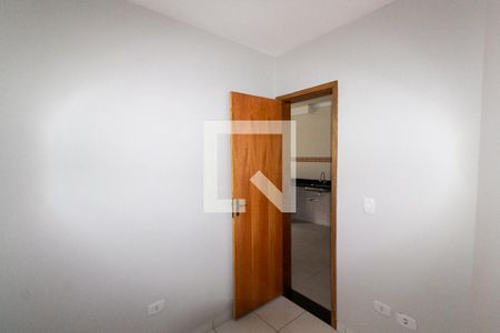 Quarto 1 de apartamento para alugar com 2 quartos, 40m² em Parque Paineiras, São Paulo