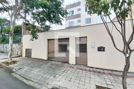 Apartamento para alugar com 82m², 3 quartos e 2 vagas Apartamento para alugar com 82m², 3 quartos e 2 vagasFachada