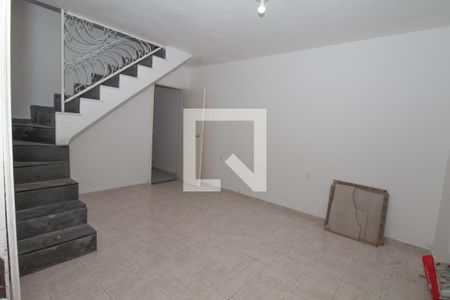 Sala de casa para alugar com 2 quartos, 100m² em Vila Antonieta, São Paulo