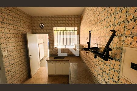 Casa à venda com 587m², 5 quartos e 16 vagasCozinha