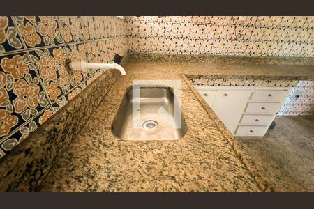 Casa à venda com 587m², 5 quartos e 16 vagasCozinha