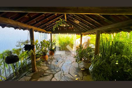 Casa à venda com 587m², 5 quartos e 16 vagasÁrea externa