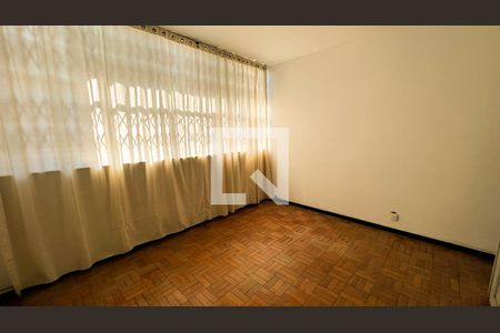 Casa à venda com 587m², 5 quartos e 16 vagasQuarto 3