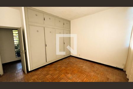 Casa à venda com 587m², 5 quartos e 16 vagasQuarto 3