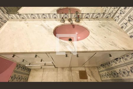 Casa à venda com 587m², 5 quartos e 16 vagasBanheiro