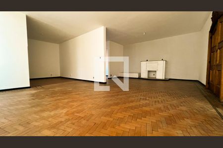 Casa à venda com 587m², 5 quartos e 16 vagasQuarto 1