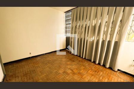 Casa à venda com 587m², 5 quartos e 16 vagasQuarto 3