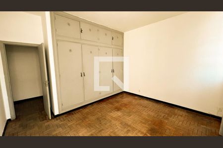 Casa à venda com 587m², 5 quartos e 16 vagasQuarto 3