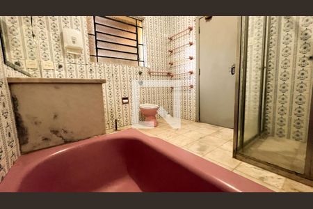 Casa à venda com 587m², 5 quartos e 16 vagasBanheiro