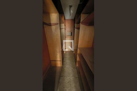 Casa à venda com 587m², 5 quartos e 16 vagasDetalhe