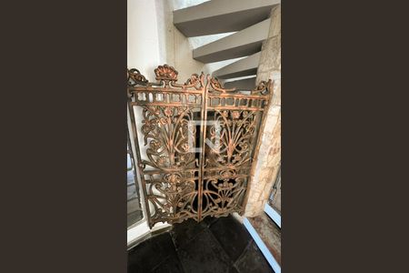 Casa à venda com 587m², 5 quartos e 16 vagasDetalhe