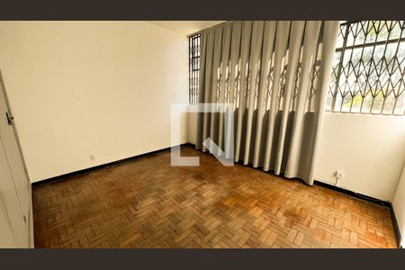 Casa à venda com 587m², 5 quartos e 16 vagasQuarto 3