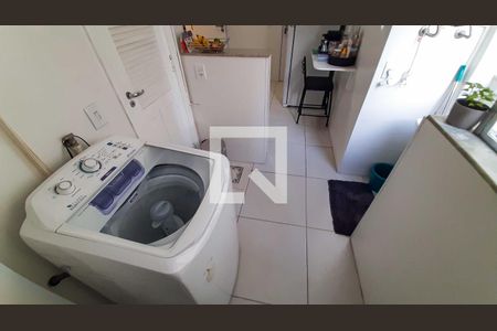 Apartamento à venda com 80m², 2 quartos e 1 vagaÁrea de Serviço