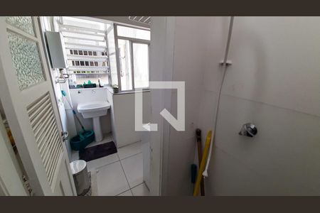 Apartamento à venda com 80m², 2 quartos e 1 vagaBanheiro de Serviço