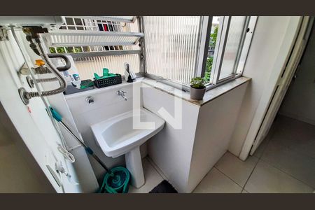 Apartamento à venda com 80m², 2 quartos e 1 vagaÁrea de Serviço