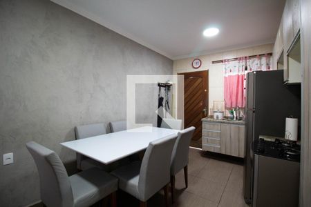 Casa à venda com 102m², 2 quartos e 2 vagas Casa à venda com 102m², 2 quartos e 2 vagasCozinha