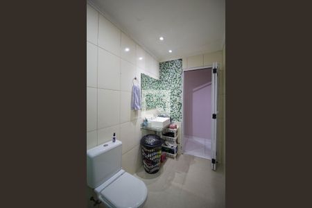 Casa à venda com 102m², 2 quartos e 2 vagas Casa à venda com 102m², 2 quartos e 2 vagasBanheiro 1