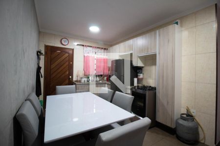 Casa à venda com 102m², 2 quartos e 2 vagas Casa à venda com 102m², 2 quartos e 2 vagasCozinha