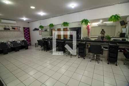 Casa para alugar com 385m², 3 quartos e 3 vagas