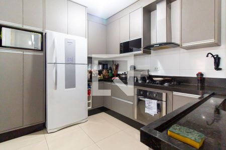 Casa à venda com 198m², 3 quartos e 7 vagas Casa à venda com 198m², 3 quartos e 7 vagasCozinha
