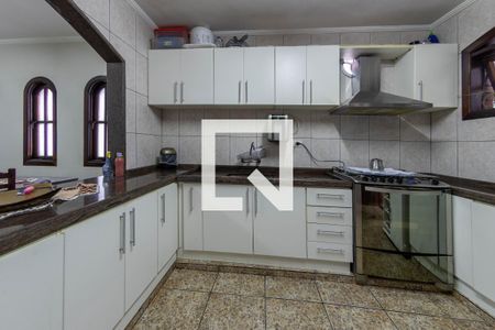 Casa à venda com 219m², 3 quartos e 4 vagas Casa à venda com 219m², 3 quartos e 4 vagasCozinha