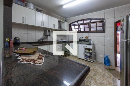 Casa à venda com 219m², 3 quartos e 4 vagas Casa à venda com 219m², 3 quartos e 4 vagasCozinha