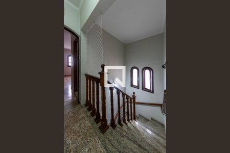 Casa à venda com 219m², 3 quartos e 4 vagas Casa à venda com 219m², 3 quartos e 4 vagasHall