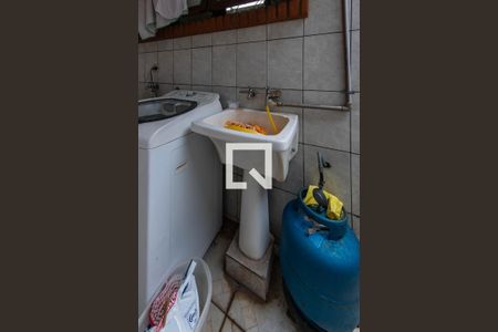 Casa à venda com 219m², 3 quartos e 4 vagas Casa à venda com 219m², 3 quartos e 4 vagasÁrea de Serviço