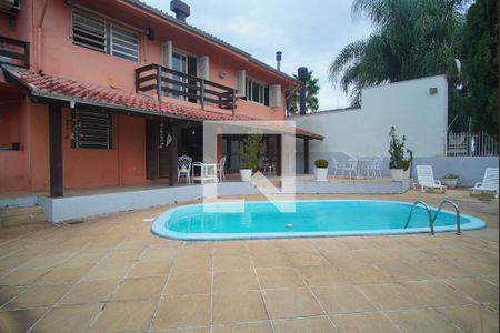 Casa à venda com 273m², 4 quartos e 2 vagasPiscina