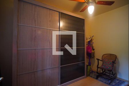 Casa à venda com 273m², 4 quartos e 2 vagasQuarto 4