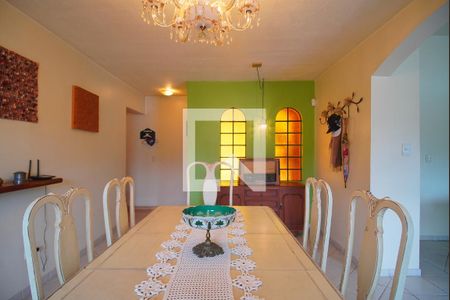 Casa à venda com 273m², 4 quartos e 2 vagasSala 2