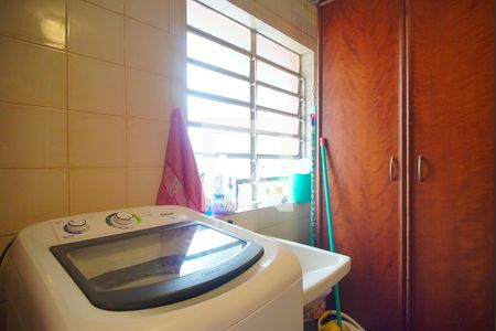 Casa à venda com 273m², 4 quartos e 2 vagasÁrea de Serviço