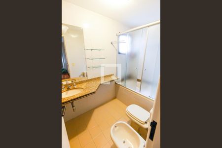 Apartamento à venda com 115m², 3 quartos e 3 vagas Apartamento à venda com 115m², 3 quartos e 3 vagasBanheiro da Suíte 3