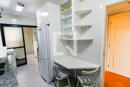 Apartamento à venda com 115m², 3 quartos e 3 vagas Apartamento à venda com 115m², 3 quartos e 3 vagasCozinha - Armários