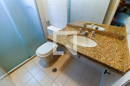 Apartamento à venda com 115m², 3 quartos e 3 vagas Apartamento à venda com 115m², 3 quartos e 3 vagasBanheiro da Suíte 1
