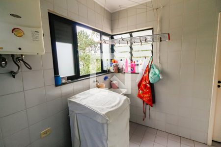 Apartamento à venda com 115m², 3 quartos e 3 vagas Apartamento à venda com 115m², 3 quartos e 3 vagasÁrea de Serviço