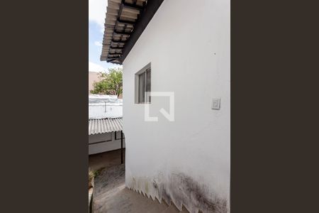 Casa para alugar com 320m², 5 quartos e sem vaga Casa para alugar com 320m², 5 quartos e sem vagaEscadas Quintal 2