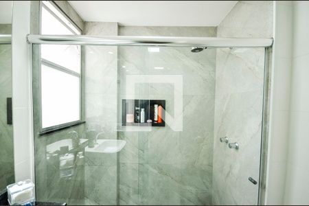 Apartamento à venda com 156m², 3 quartos e 1 vaga Apartamento à venda com 156m², 3 quartos e 1 vagaBanheiro da Suíte